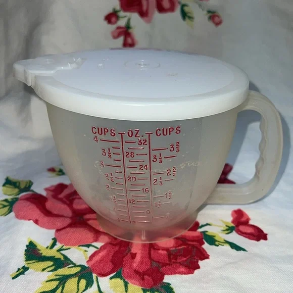 Vintage Tupperware Baking Set 4cp Batter Bowl, 2 Mini-Cake Holders & Rolling Pin - Picture 3 of 11